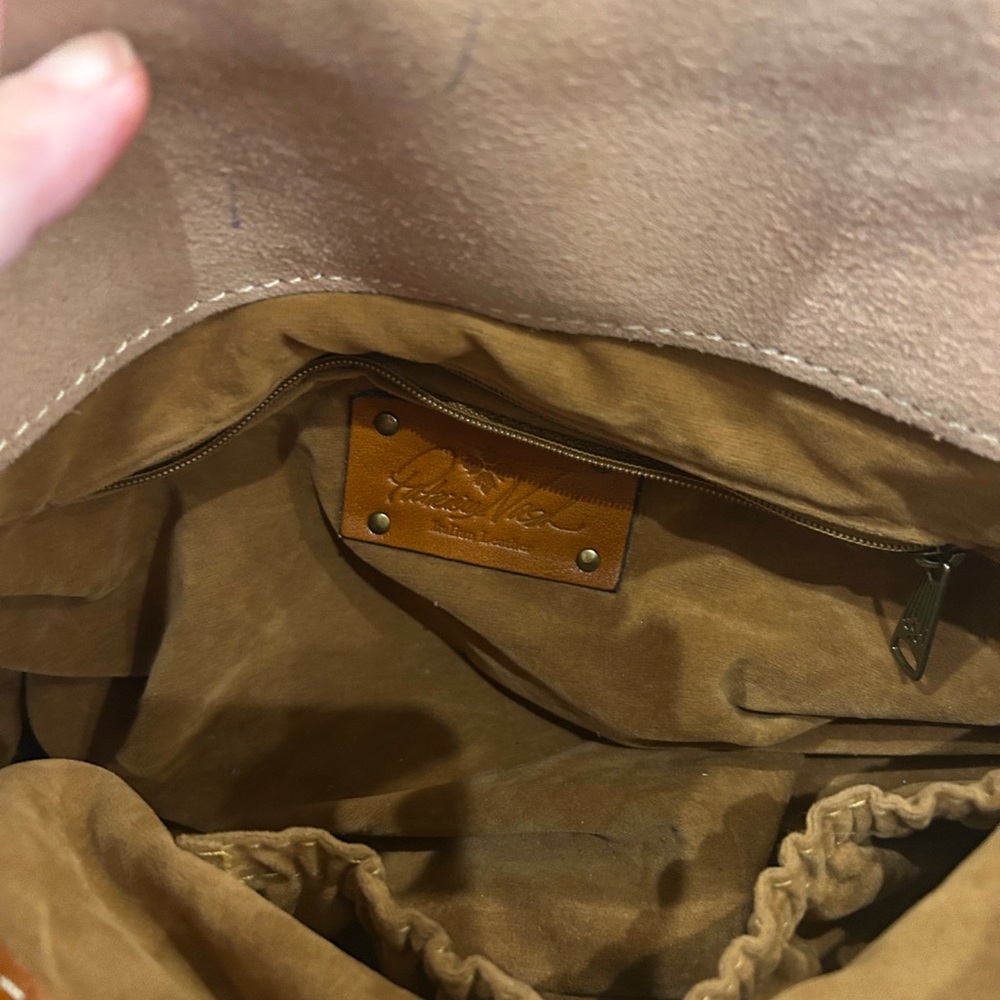 Patricia Nash Stylish Brown Leather Handbag - Picture 4 of 6